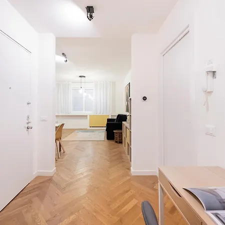 Easylife - - San Gregorio 3 F - P Venezia