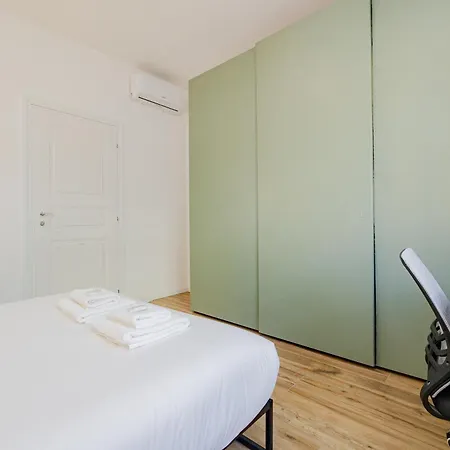 公寓 Modern One-bedroom With Terrace - Naviglio Martesana