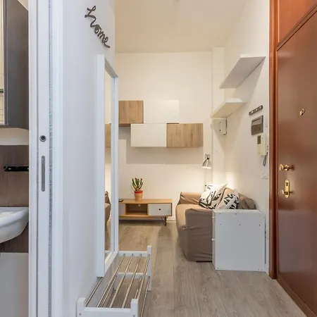 Comfortable Two-room Porta Romana M3 Apartment