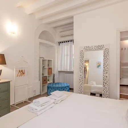 Апартаменты Modern One-bedroom Flat Near Corso *