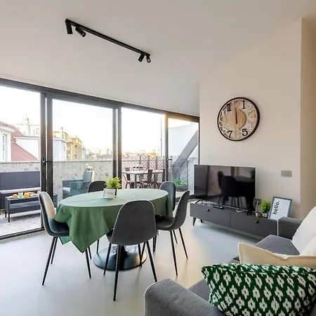 Luxury Elegant Penthouse 3 Bedrooms, 2 Bathrooms Διαμέρισμα