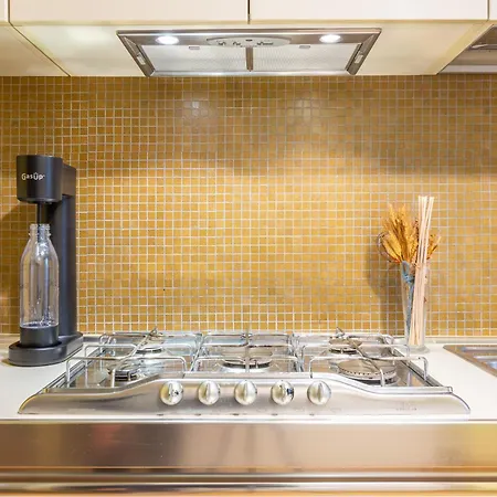 Apartament Duomo Elegant Retreat - Spacious 120 Sqm Up To 5 - 3 Min Walk To Duomo Mediolan