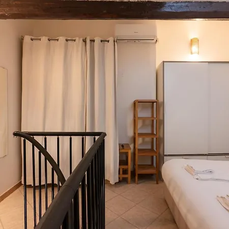 Characteristic 2 Double Bedroom * Milan