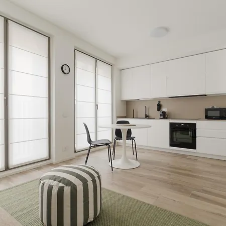 Daire Guesthost - Modern In Moscova Milano