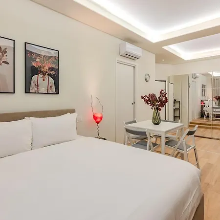 Charme Life Apartman *