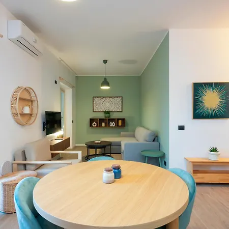 Bright Top-floor With Private Terrace * Милан