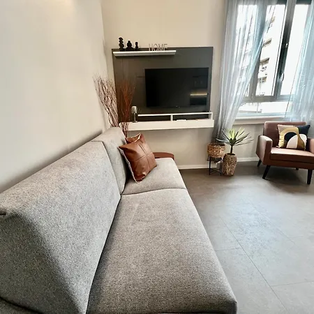 Leone 44 Fd Metro Tolstoi Milano