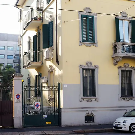 Open Space Con Veranda A Citta Studi Apartment Mailand