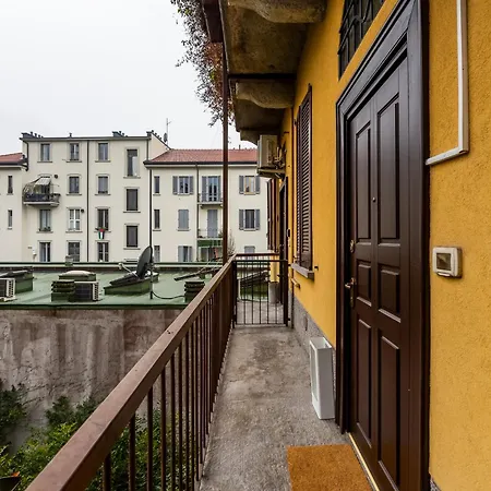 Superstay - Revel 9 - Isola Daire Milano