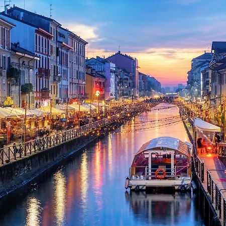 アパート Navigli Elegant With Park View ミラノ