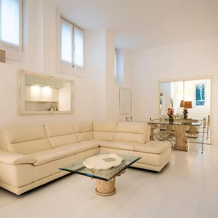 Appartamento Centro Luxury - Duomo 5min - Garden, Wifi Milano