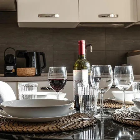 Casa Enea Luxury Apartment - Bocconi Navigli - Private Parking *