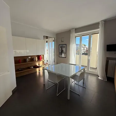 Bright House Between Navigli&parco Solari *