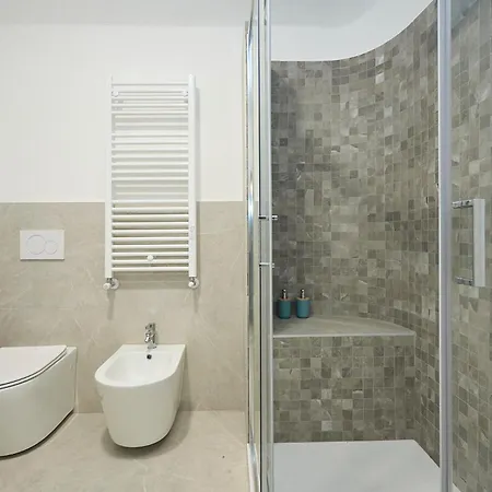 Apartament Atmosphere House 15 Minutes Walk From Duomo *