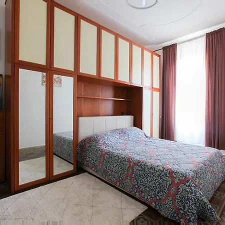 Romantic Close To Fondazione Prada *