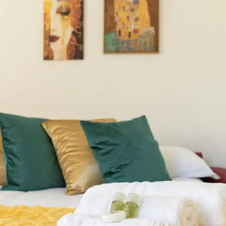 Daire Artstay - Near Metro, Train Station, Isola Milano