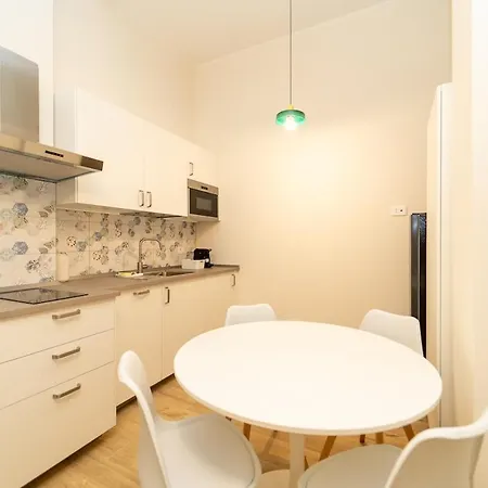 Elegant In The Center With Smarttv Wifi Апартаменты Милан