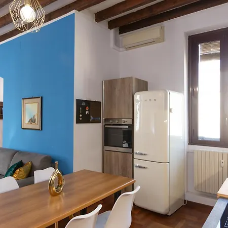 Daire Artstay Stazione Centrale, 5 Piano, No Ascensore