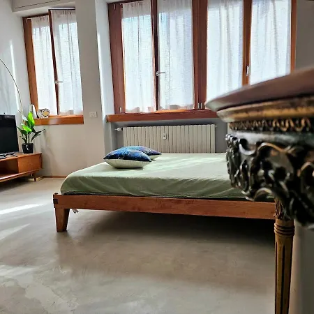 Apartment Modern Loft A Few Stops From The Center