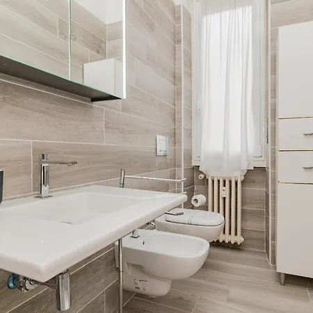 Bnbest Golden Darsena 4 Pax Apartment *