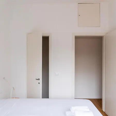 Youhosty - Porta Romana 51 * Milano