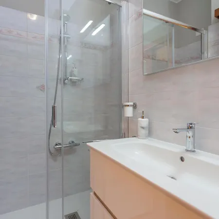 Appartement Modern Two-room Between Linate And The Center Milaan