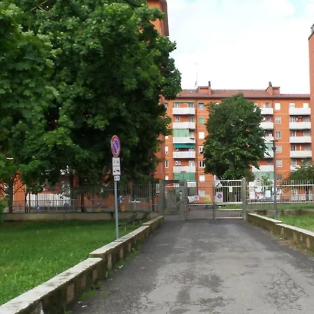 Grazioso Zona Mecenate - S.giulia Apartmán *