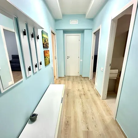 Lucania Azzurra Apartment, Elegante E Confortevole, Con Metro M3 Sotto Casa, Collegamento Diretto A Duomo Di E Stazione Lejlighed