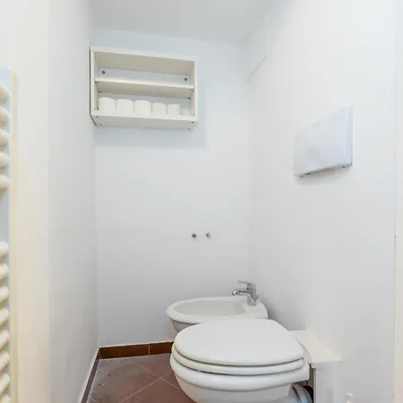 Διαμέρισμα Modern One-bedroom Flat Near Corso
