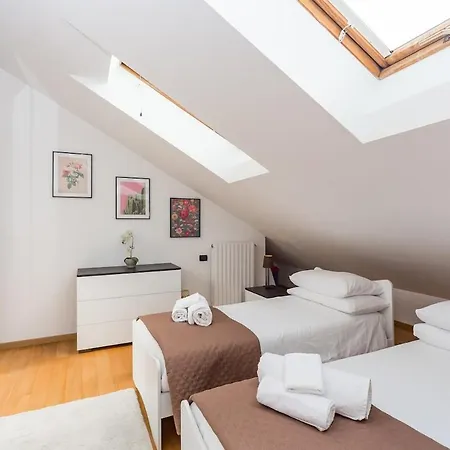 아파트 Romantic Navigli Attic Free Garage 255 X 520 Cm