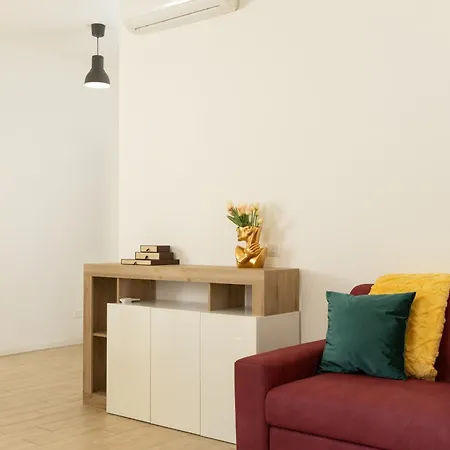 Artstay - Near Metro, Train Station, Isola Daire Milano