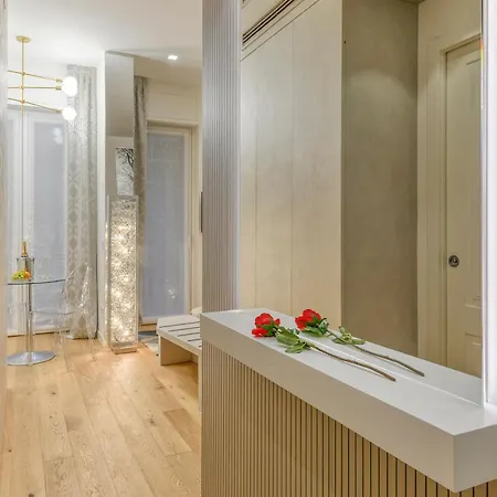 Gian Giacomo Mora, 13 Raffinato Monolocale In Centro Апартаменты Милан