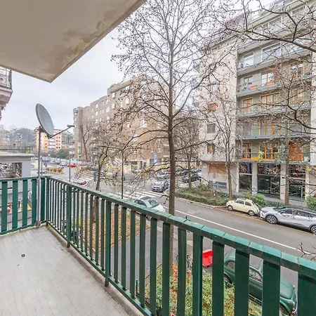- Spacious And Bright Apartment, Elegant Area * Milan
