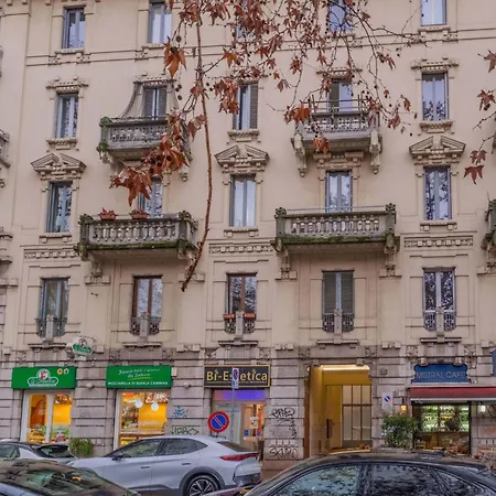 Porta Romana Gateway - New Roomy Apartman *