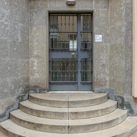 Cenacolo, Corso Magenta, Milan's Historic Center 公寓 *