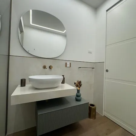 Luxury - Metropolitana M4- San Babila -stadio San Siro - Duomo - Aeroporto Linate - Castello Sforzesco 公寓 *