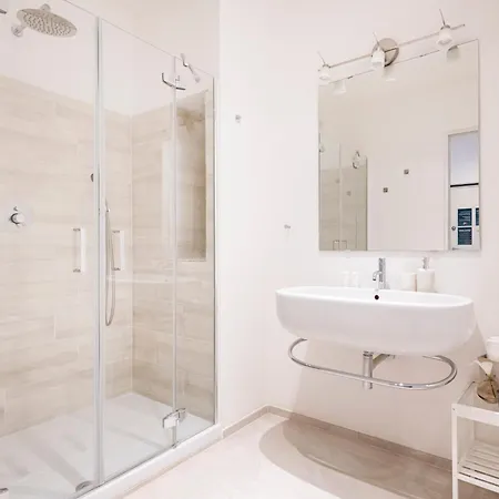 Easylife - - Poerio 31 - Porta Venezia * Milano