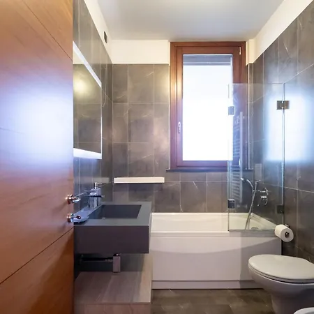 Sky Garden -terrazza E Private Garage -mm3 Brenta F Prada Porta Romana Appartamento