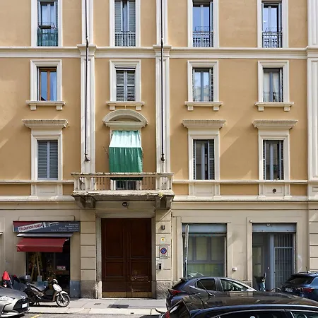 Atmosphere House 15 Minutes Walk From Duomo Apartament *