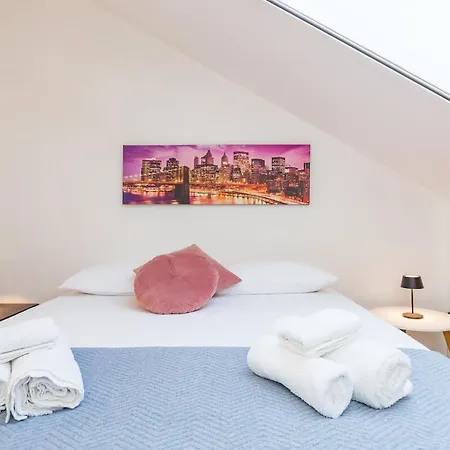 아파트 Romantic Navigli Attic Free Garage 255 X 520 Cm 밀라노