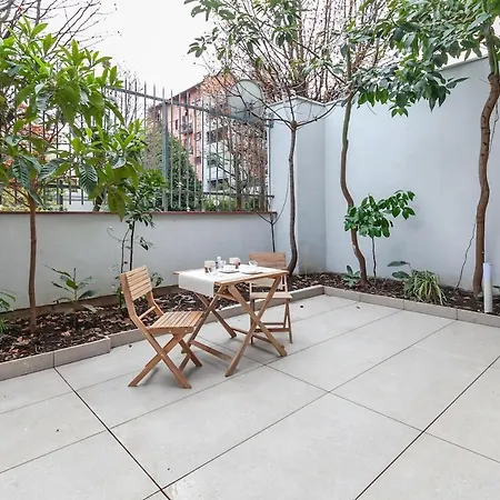 Luxury 2-bedroom Station Appartement Milan