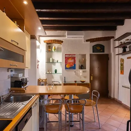 Characteristic 2 Double Bedroom Appartement