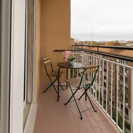 Art - Bocconi Near Train Station, Navigli アパート ミラノ