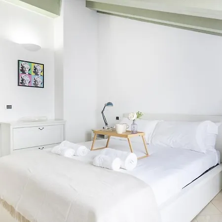 Easylife - - C Italia 68bp5 - P Ticinese Lägenhet *
