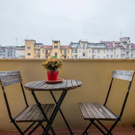 I-host - Bright 1br With Balcony In Appartement *