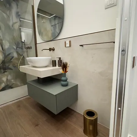 公寓 Luxury - Metropolitana M4- San Babila -stadio San Siro - Duomo - Aeroporto Linate - Castello Sforzesco 米兰