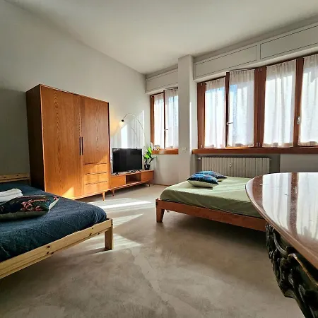 Modern Loft A Few Stops From The Center * Milán