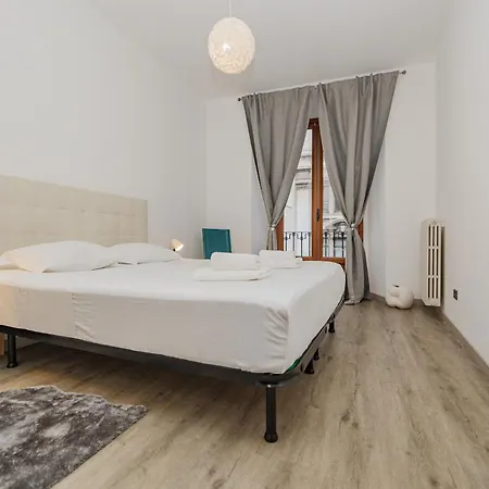 Апартаменты Bnbest Walk In Duomo 4-6 Pax