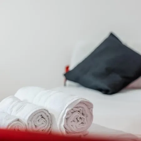 Tolstoj 1, Superior By Smartstay - Via Tortona, M4, Navigli *