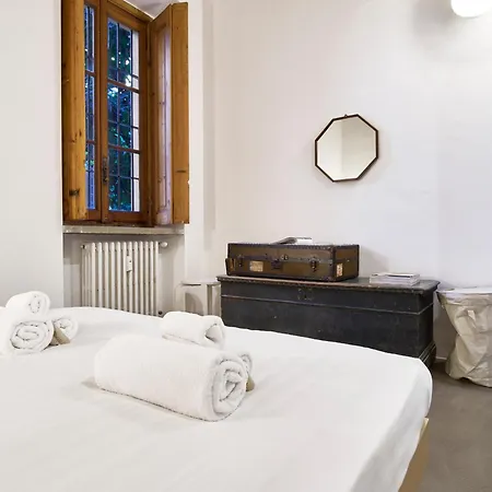 Design With Private Street Entrance Milán